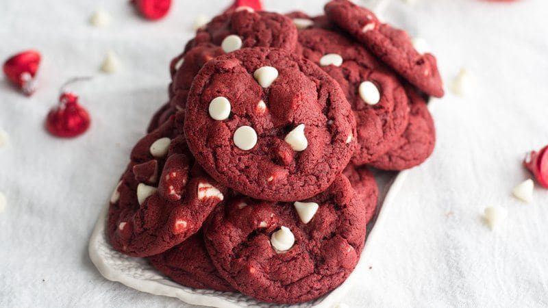 red velvet chocolate chip cookie brownies