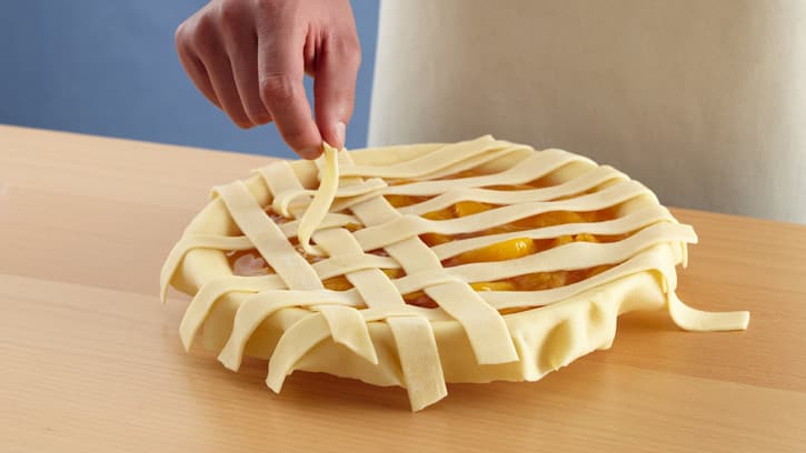 How to Make Lattice-Top Pie Crusts 